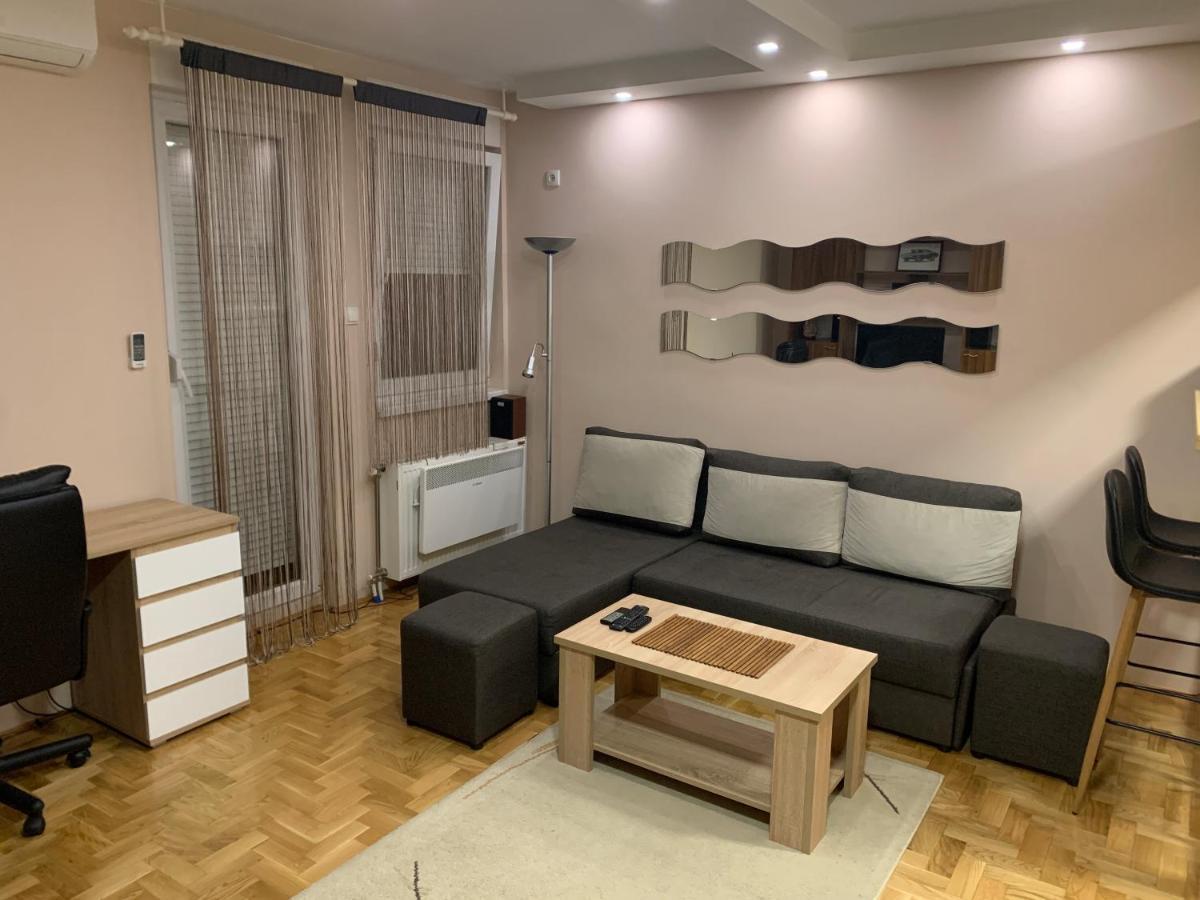 Mila Apartment Novi Sad Exteriör bild