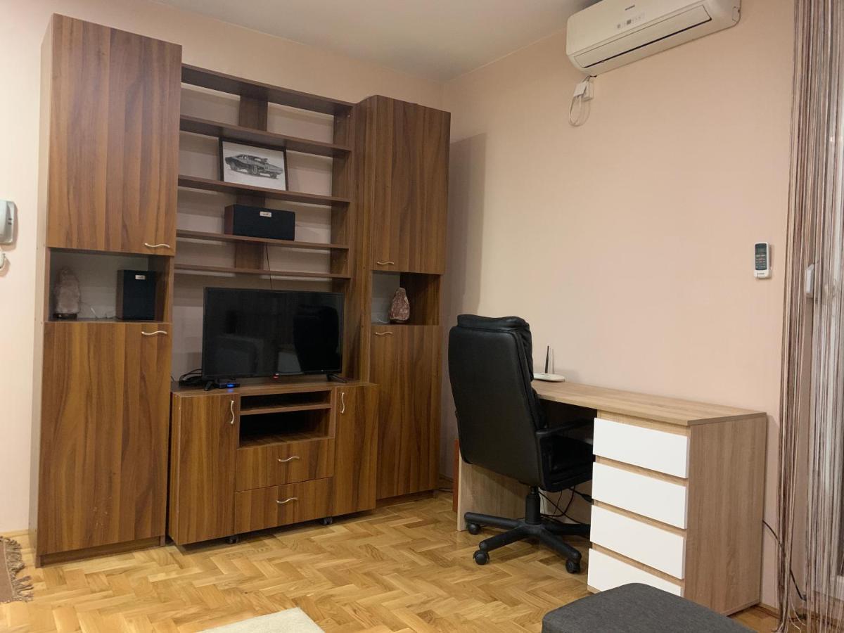 Mila Apartment Novi Sad Exteriör bild