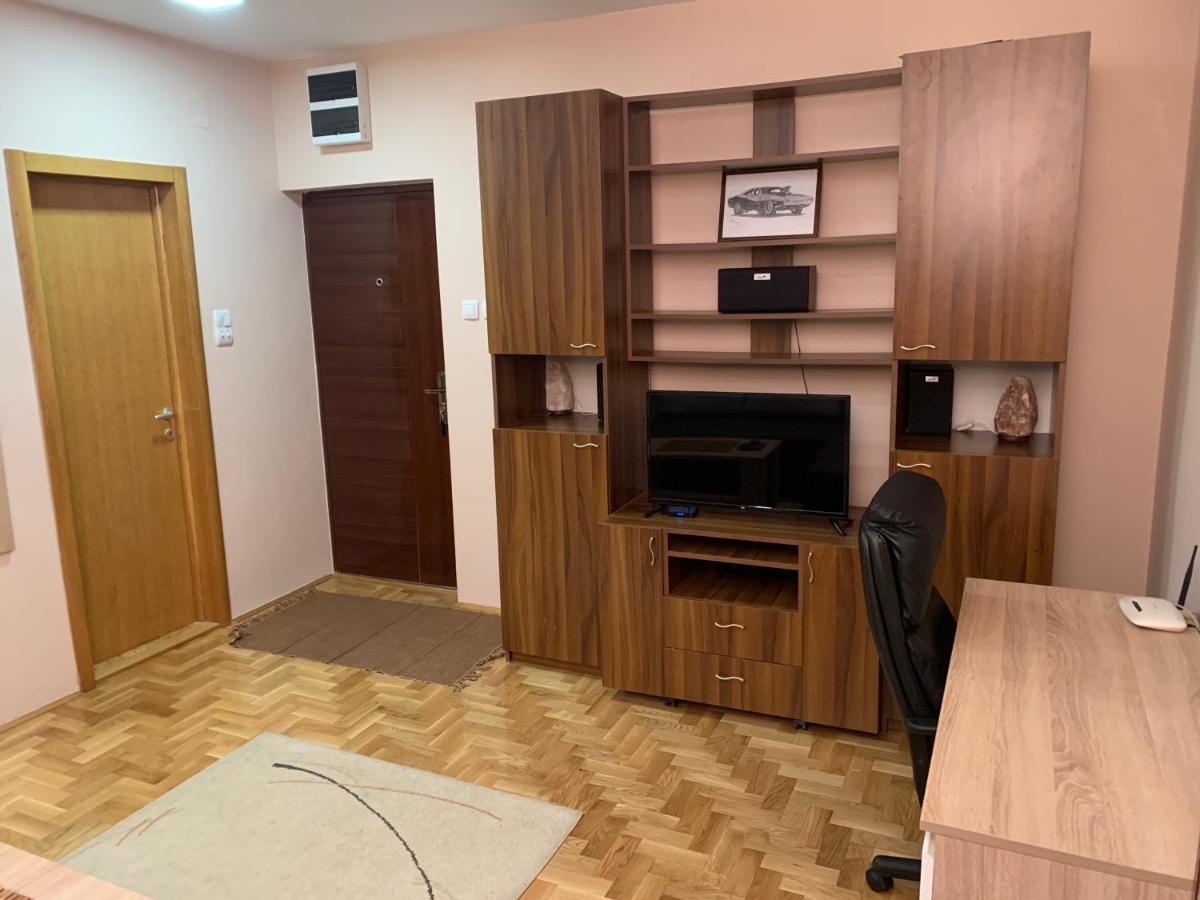 Mila Apartment Novi Sad Exteriör bild